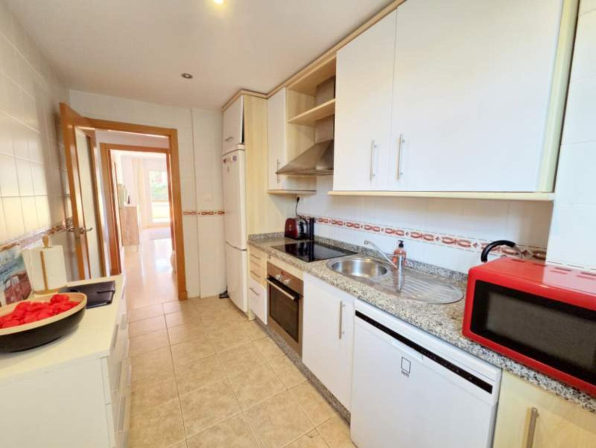 Se vende Apartamento Planta Baja de 2 dormitorios en Costa Del Sol, Málaga, España