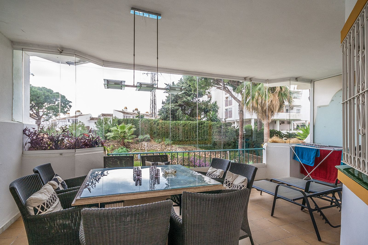 2 Bed Apartment for sale in Calahonda Costa Del Sol, Málaga, Spain