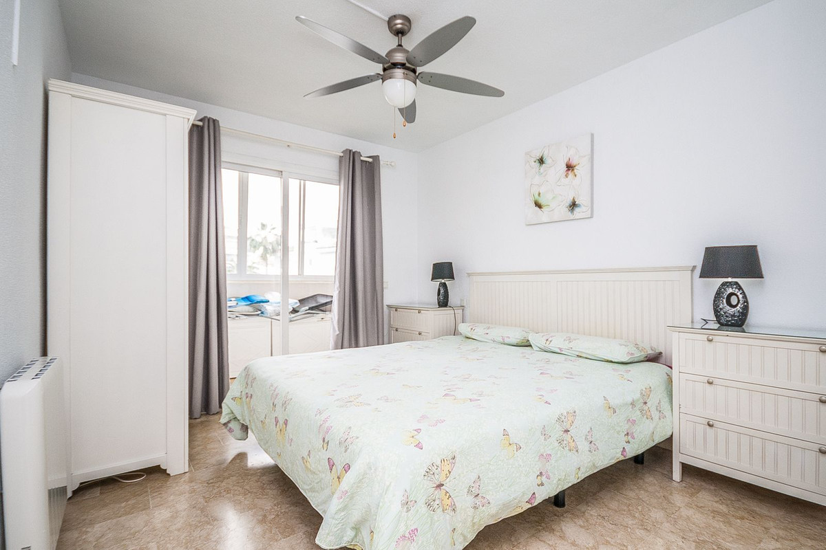 2 Bed Apartment for sale in Calahonda Costa Del Sol, Málaga, Spain