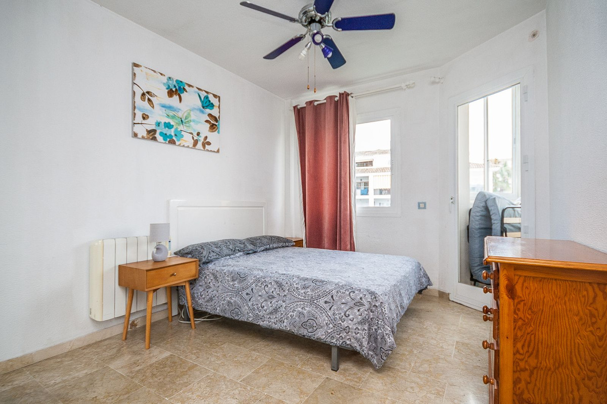 2 Bed Apartment for sale in Calahonda Costa Del Sol, Málaga, Spain