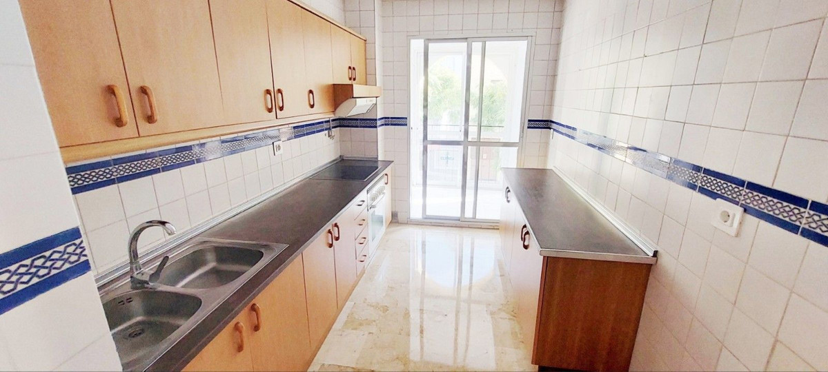Se vende Apartamento Planta Media de 3 dormitorios en Costa Del Sol, Málaga, España