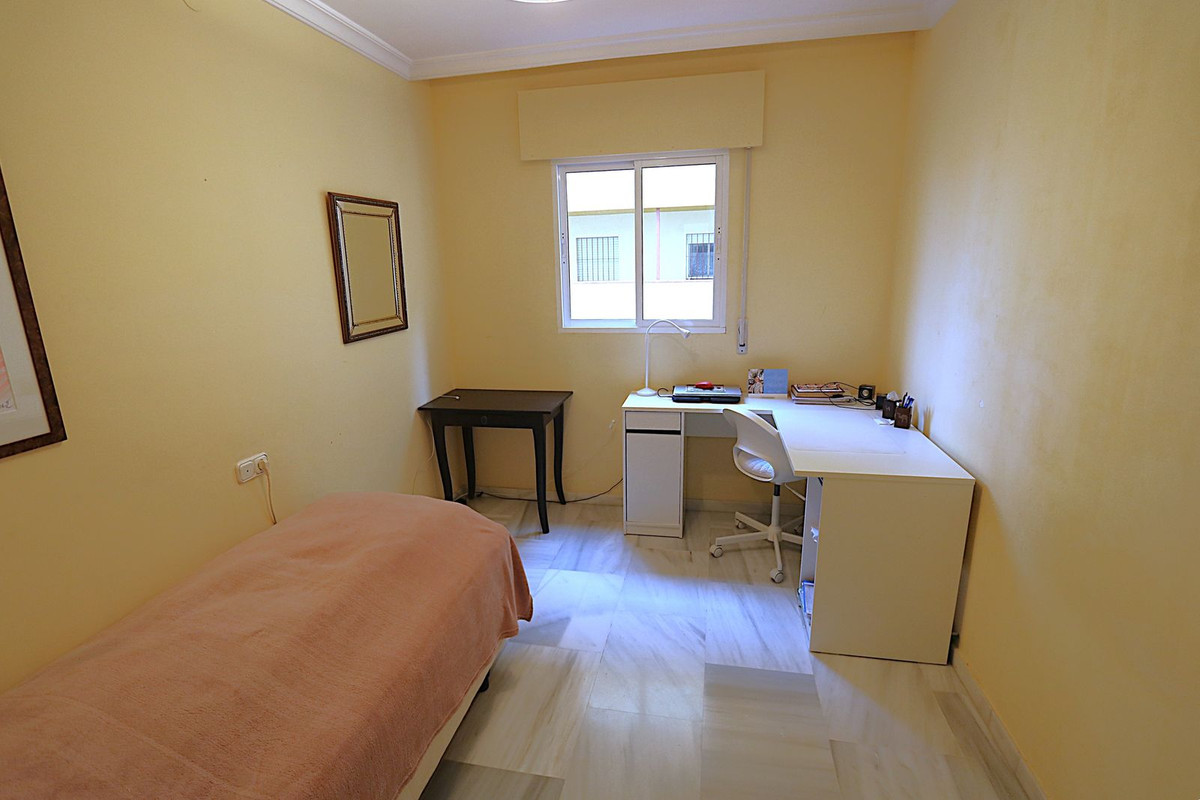 Se vende Apartamento en Planta Última de 3 dormitorios en Costa Del Sol, Málaga, España