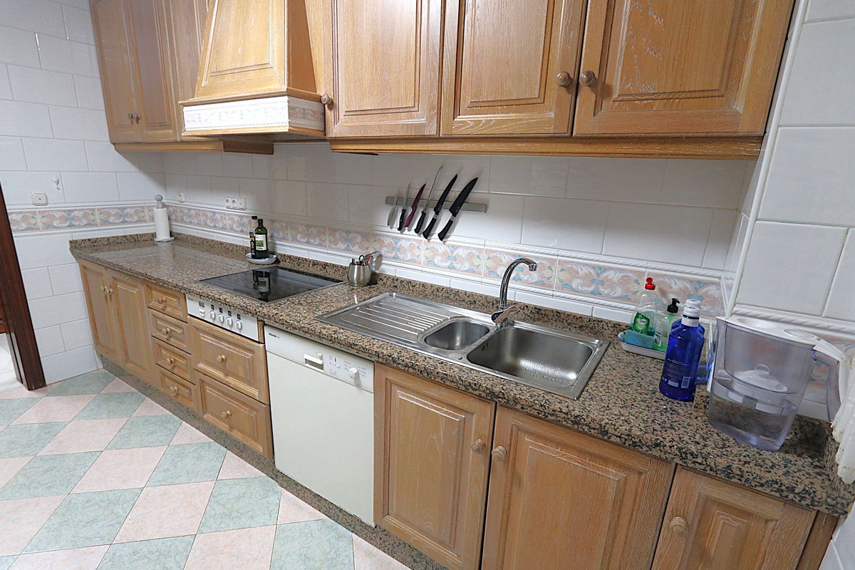 Se vende Apartamento en Planta Última de 3 dormitorios en Costa Del Sol, Málaga, España