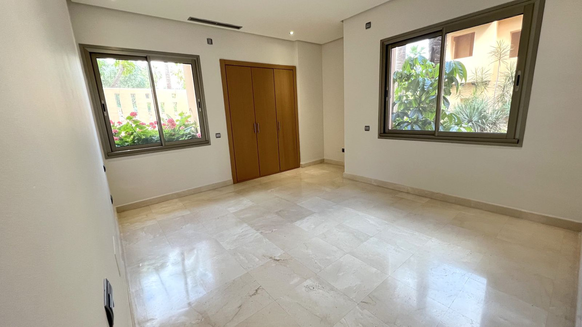 Se vende Apartamento Planta Baja de 3 dormitorios en Costa Del Sol, Málaga, España