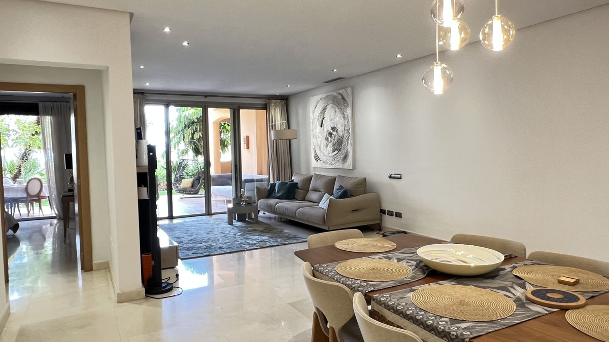Se vende Apartamento Planta Baja de 3 dormitorios en Costa Del Sol, Málaga, España