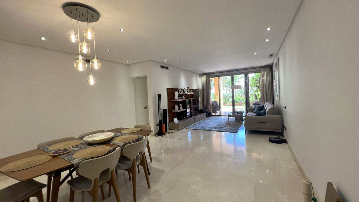 Se vende Apartamento Planta Baja de 3 dormitorios en Costa Del Sol, Málaga, España