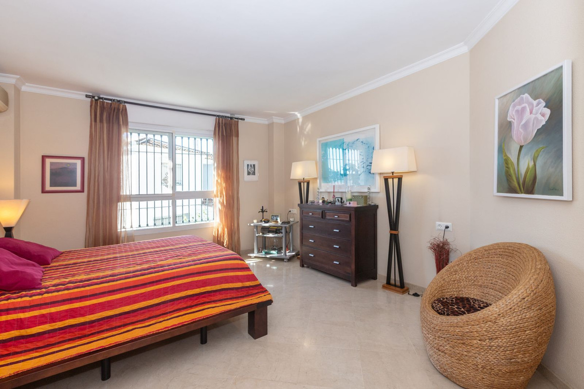 4 Bed Townhouse for sale in Marbella Costa Del Sol, Málaga, Spain