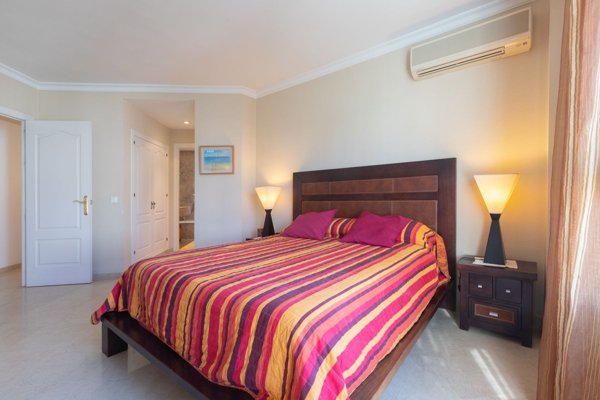 4 Bed Townhouse for sale in Marbella Costa Del Sol, Málaga, Spain
