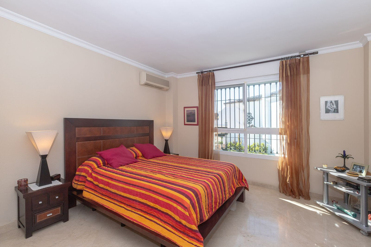 4 Bed Townhouse for sale in Marbella Costa Del Sol, Málaga, Spain