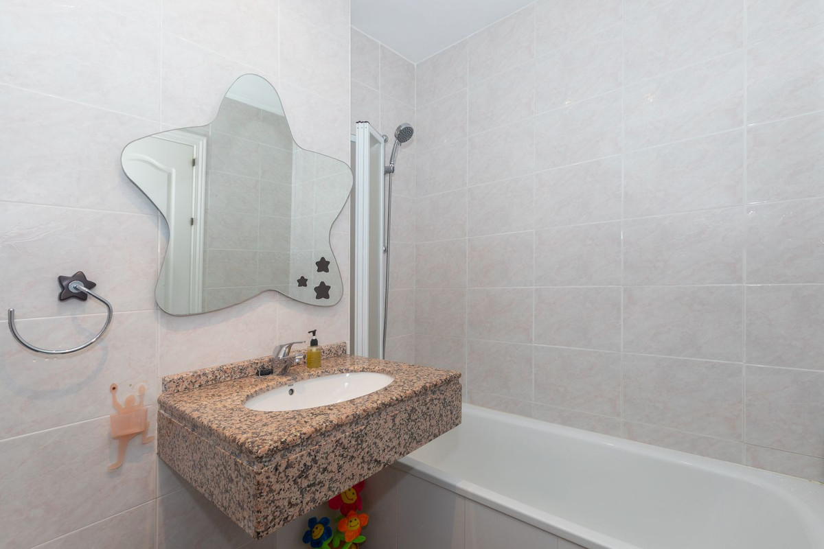 4 Bed Townhouse for sale in Marbella Costa Del Sol, Málaga, Spain