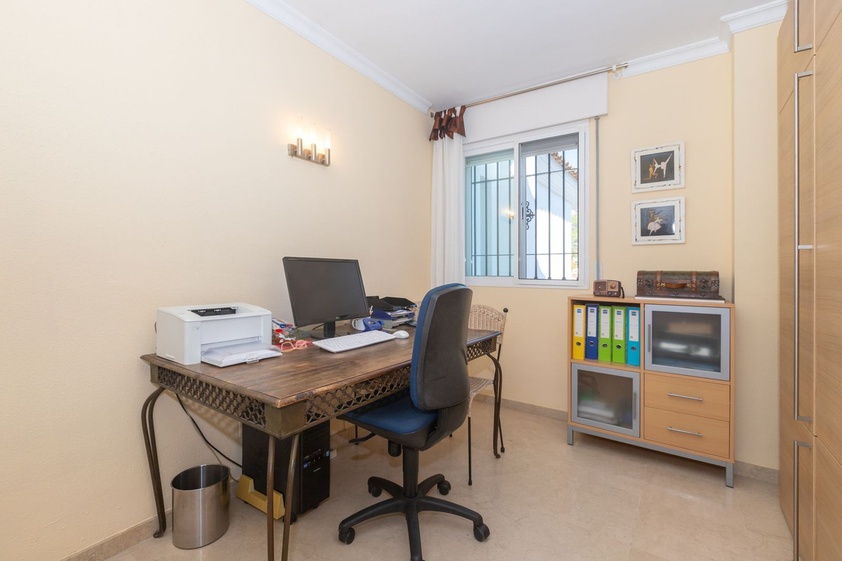 4 Bed Townhouse for sale in Marbella Costa Del Sol, Málaga, Spain