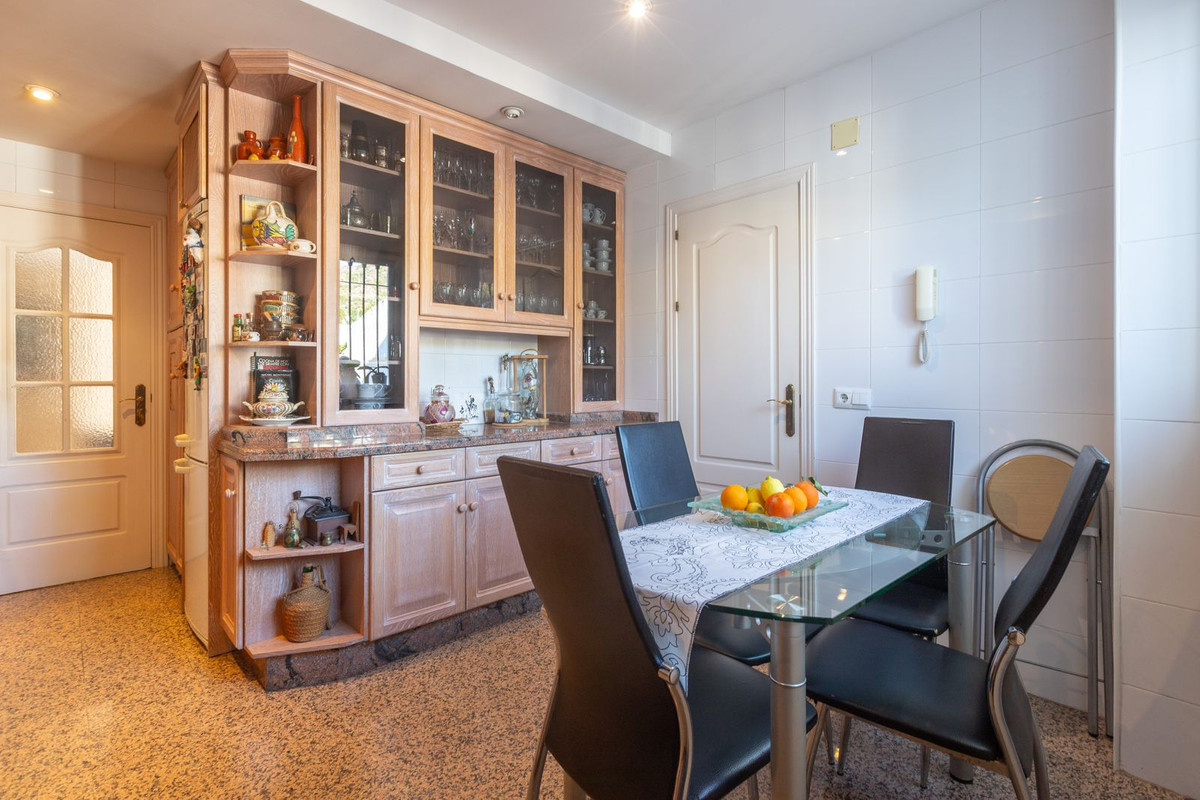 4 Bed Townhouse for sale in Marbella Costa Del Sol, Málaga, Spain