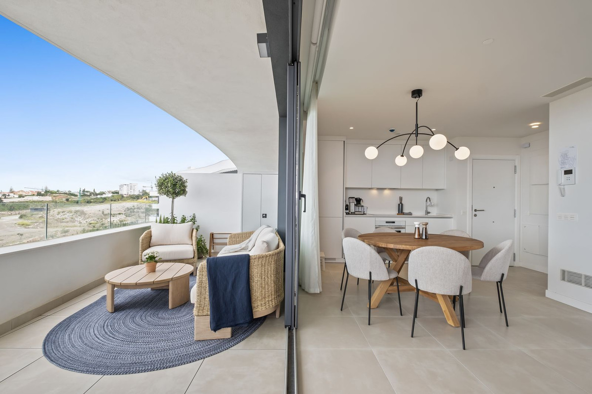 Se vende Apartamento Planta Media de 2 dormitorios en Costa Del Sol, Málaga, España