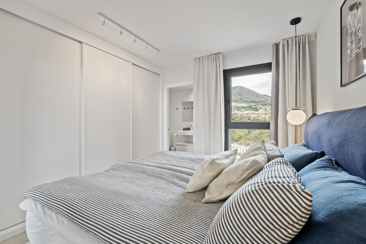 Se vende Apartamento Planta Media de 2 dormitorios en Costa Del Sol, Málaga, España