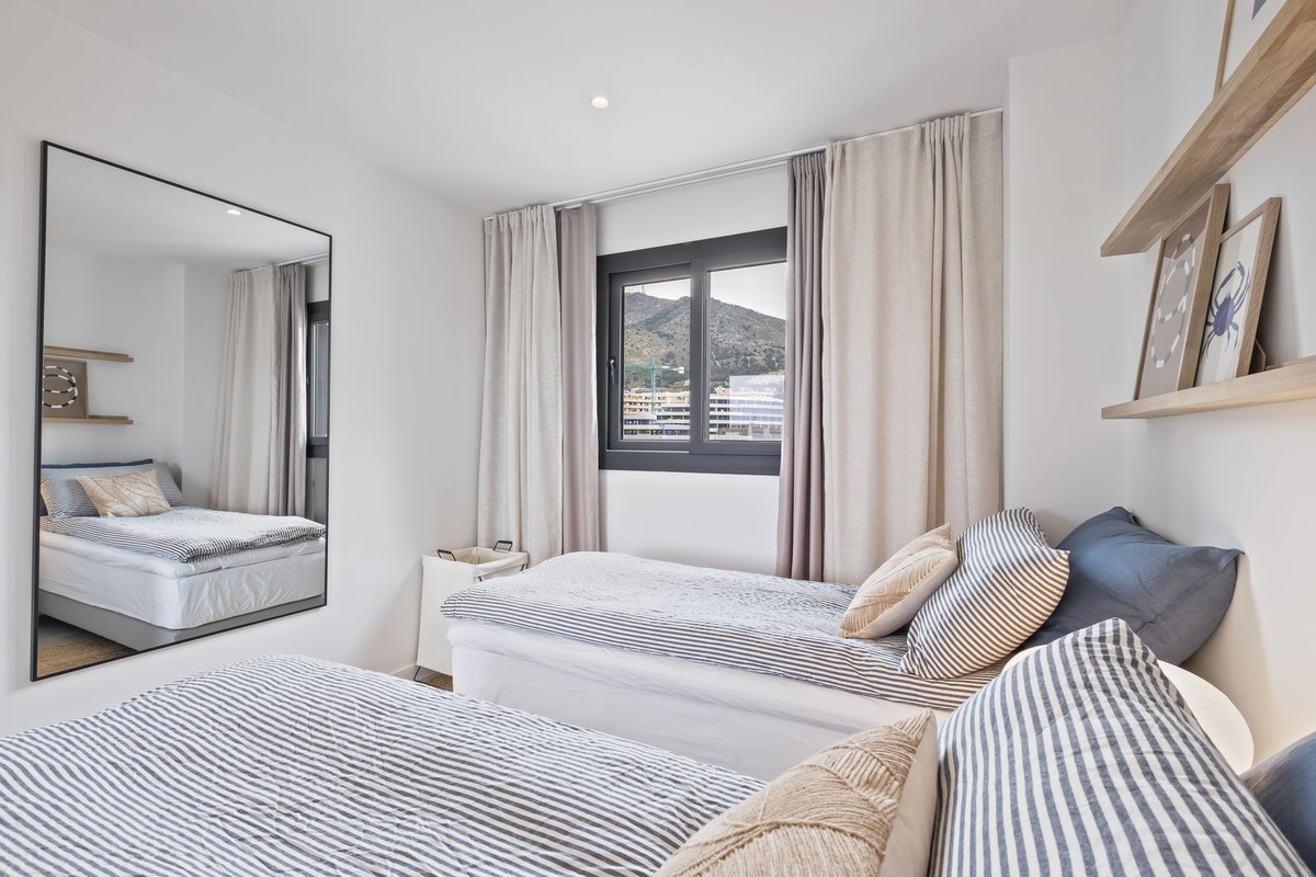 Se vende Apartamento Planta Media de 2 dormitorios en Costa Del Sol, Málaga, España