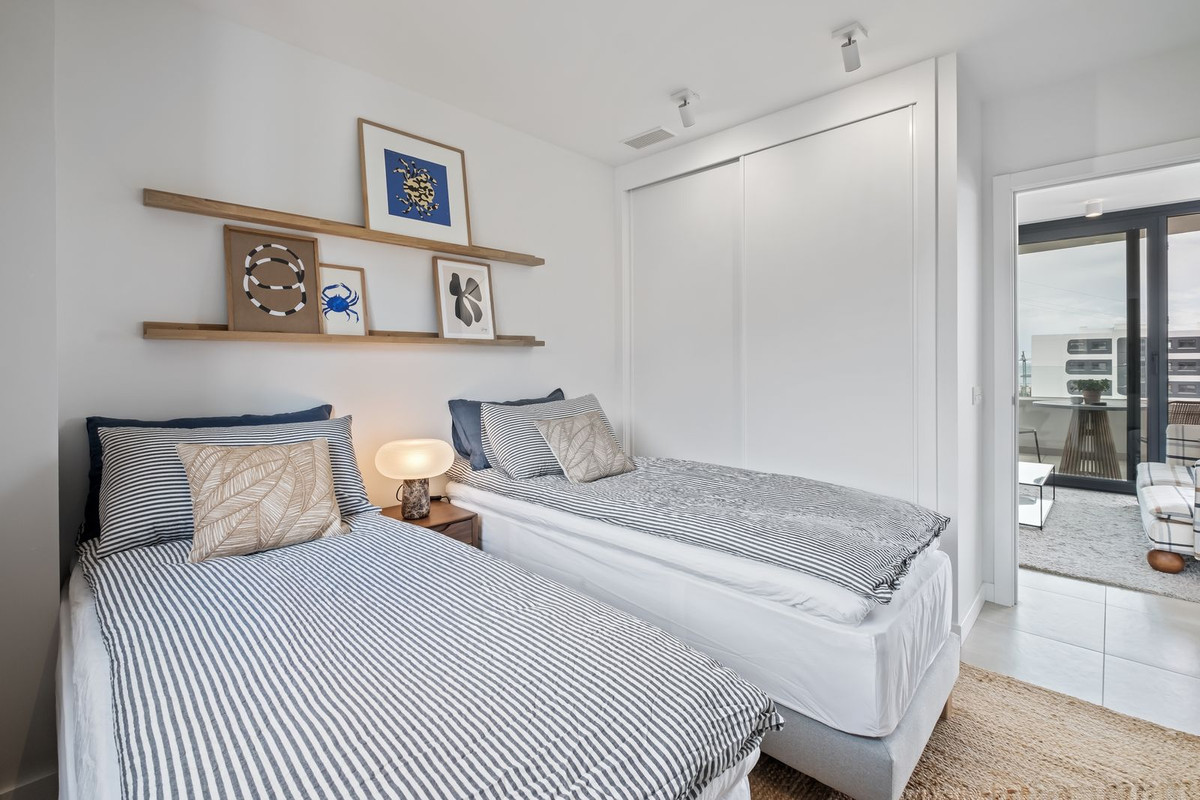 Se vende Apartamento Planta Media de 2 dormitorios en Costa Del Sol, Málaga, España