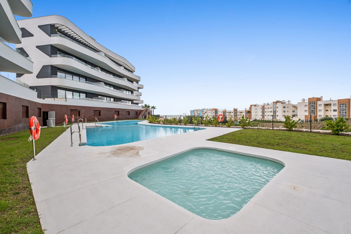 Se vende Apartamento Planta Media de 2 dormitorios en Costa Del Sol, Málaga, España