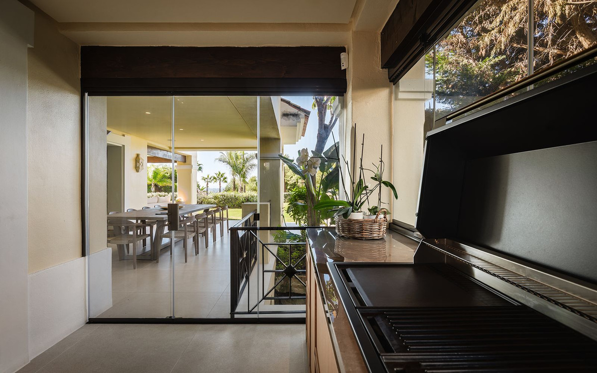 Se vende Apartamento Planta Baja de 4 dormitorios en Costa Del Sol, Málaga, España