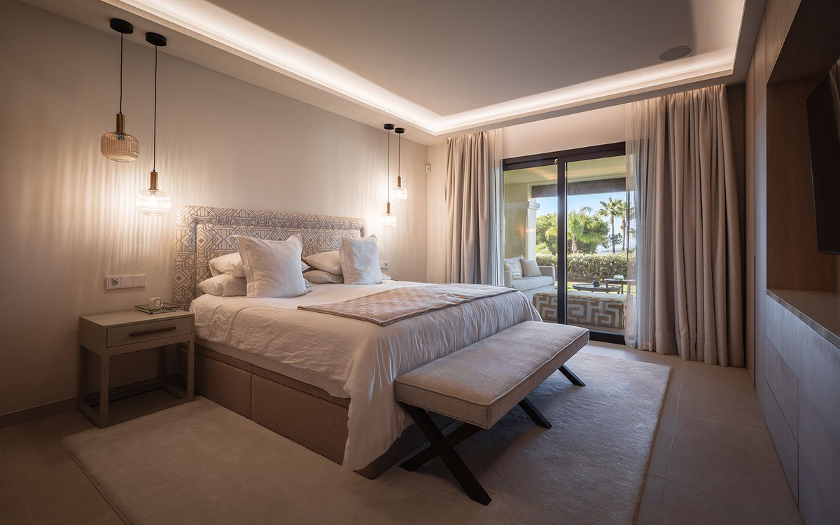 Se vende Apartamento Planta Baja de 4 dormitorios en Costa Del Sol, Málaga, España