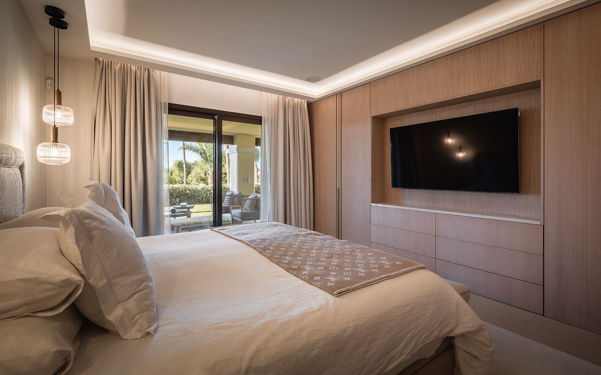 Se vende Apartamento Planta Baja de 4 dormitorios en Costa Del Sol, Málaga, España