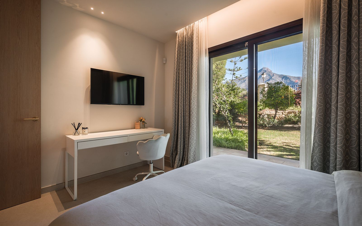 Se vende Apartamento Planta Baja de 4 dormitorios en Costa Del Sol, Málaga, España