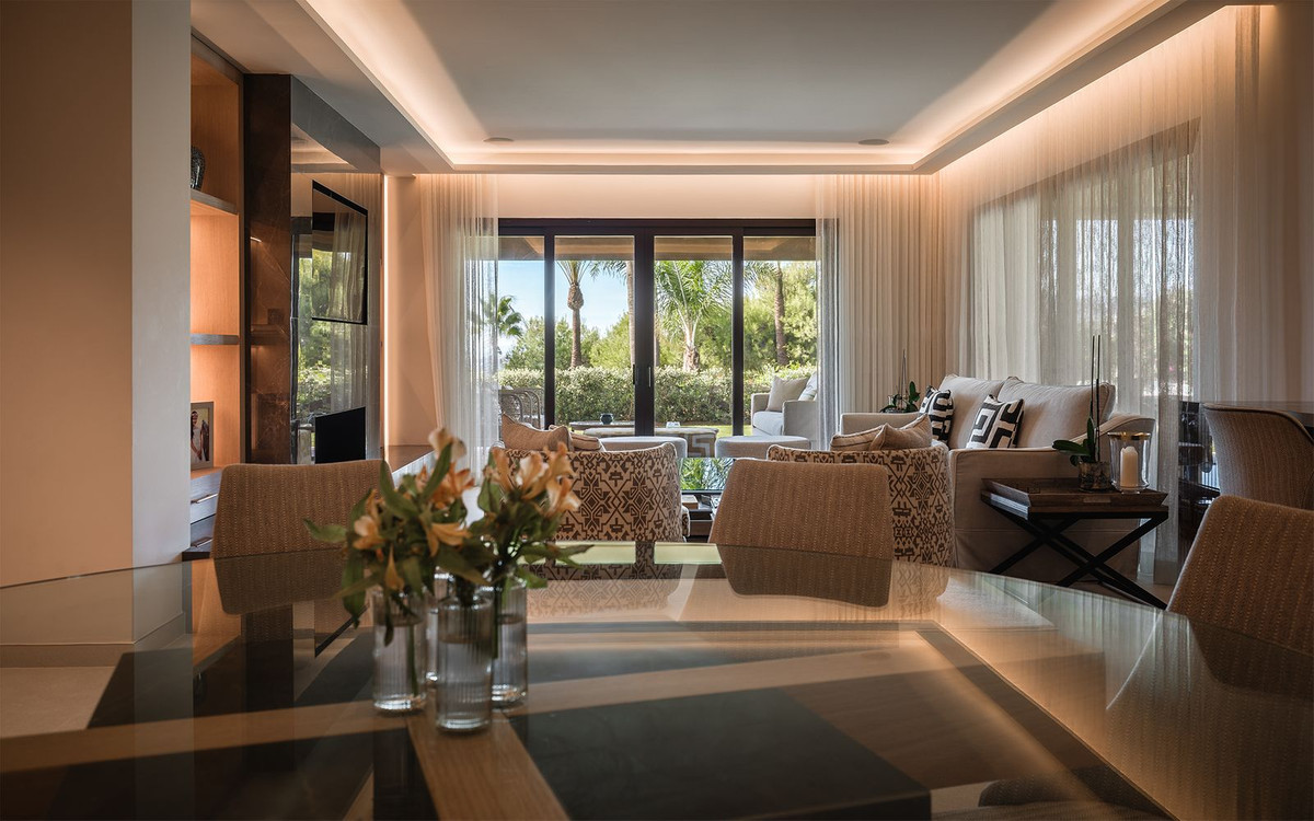 Se vende Apartamento Planta Baja de 4 dormitorios en Costa Del Sol, Málaga, España