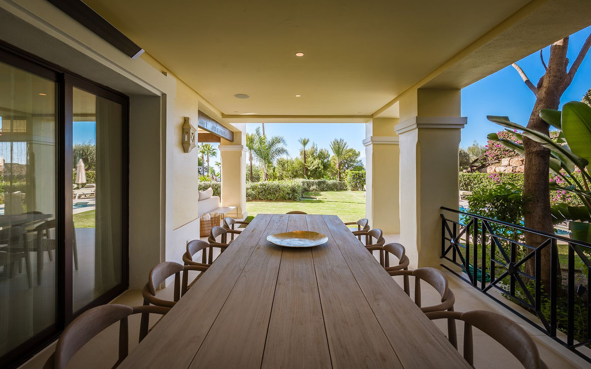 Se vende Apartamento Planta Baja de 4 dormitorios en Costa Del Sol, Málaga, España