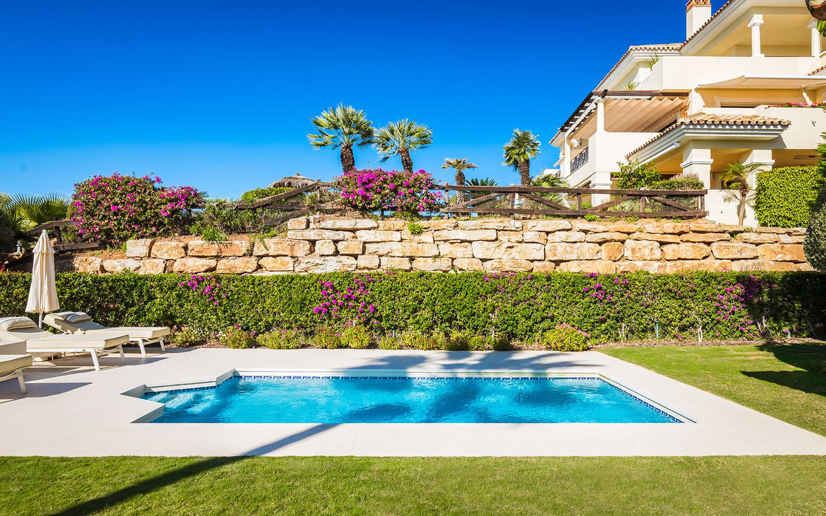 Se vende Apartamento Planta Baja de 4 dormitorios en Costa Del Sol, Málaga, España