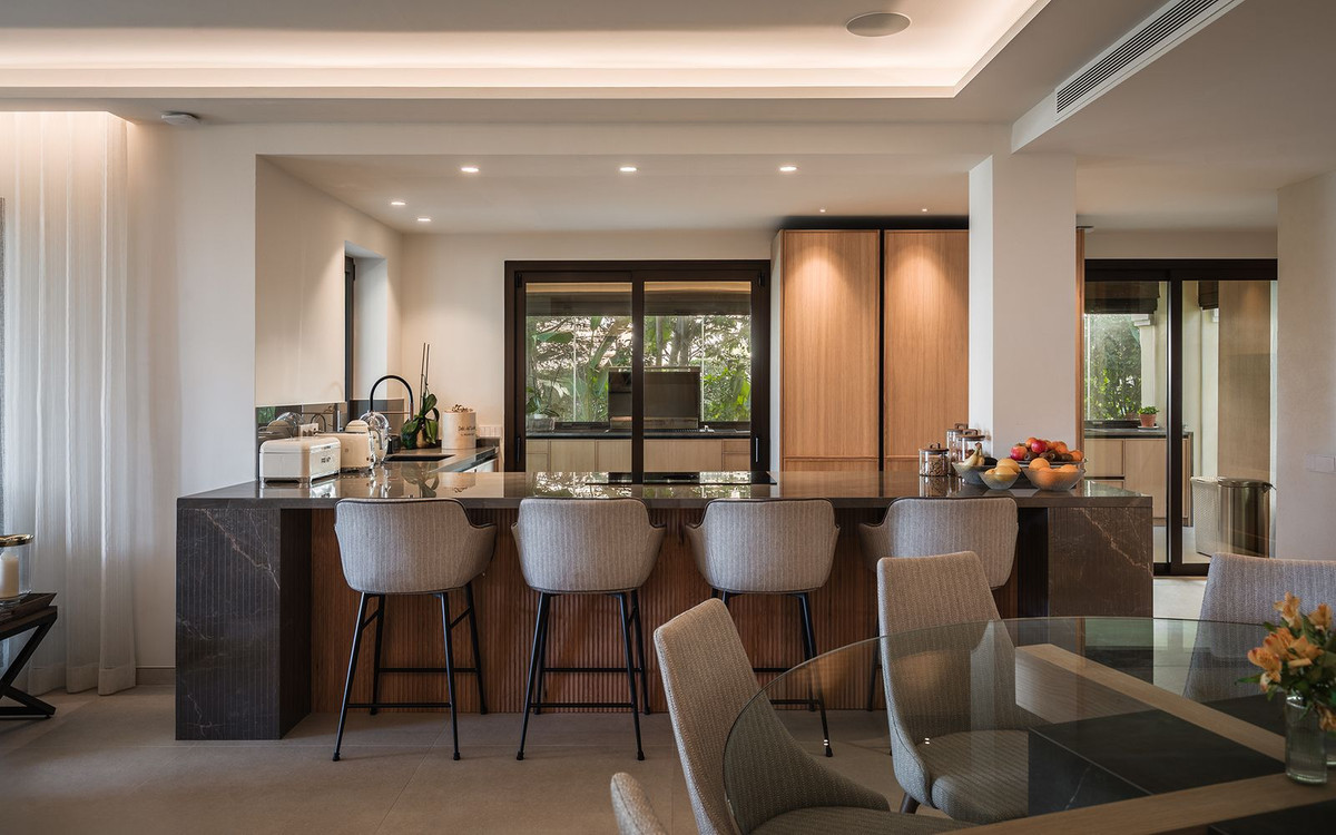 Se vende Apartamento Planta Baja de 4 dormitorios en Costa Del Sol, Málaga, España