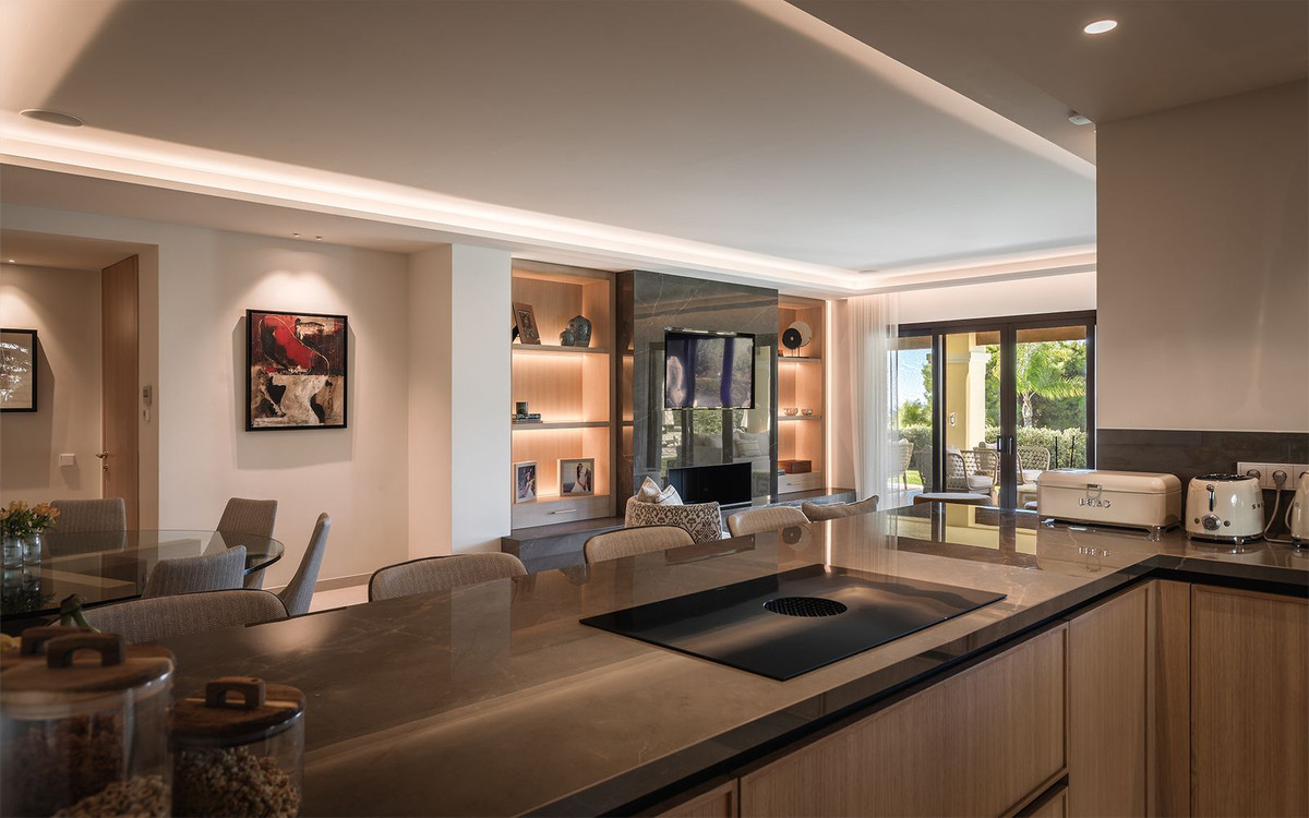 Se vende Apartamento Planta Baja de 4 dormitorios en Costa Del Sol, Málaga, España