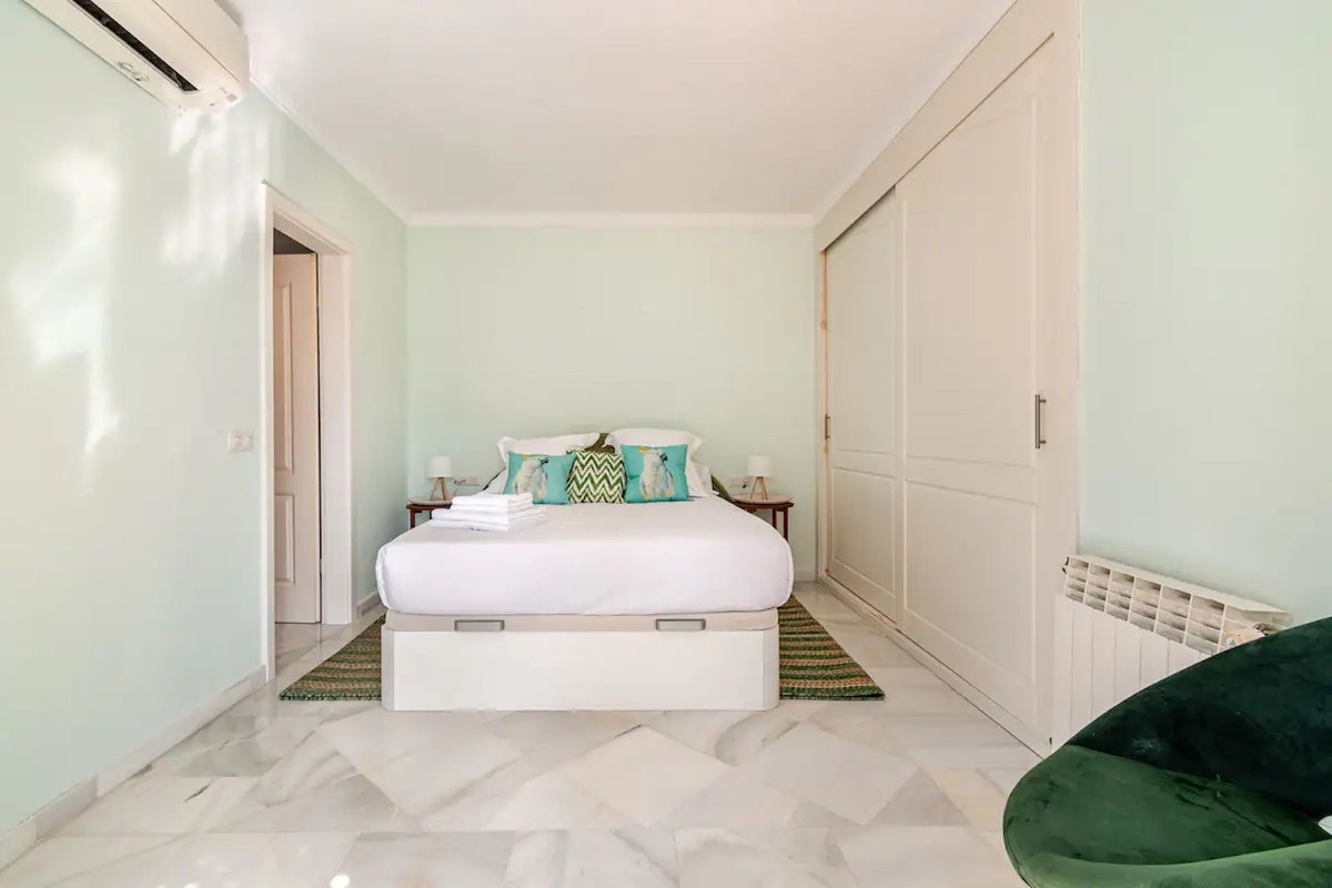 4 Bed Townhouse for sale in Nagüeles Costa Del Sol, Málaga, Spain