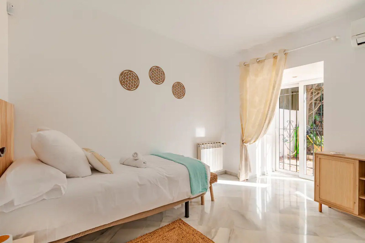 4 Bed Townhouse for sale in Nagüeles Costa Del Sol, Málaga, Spain