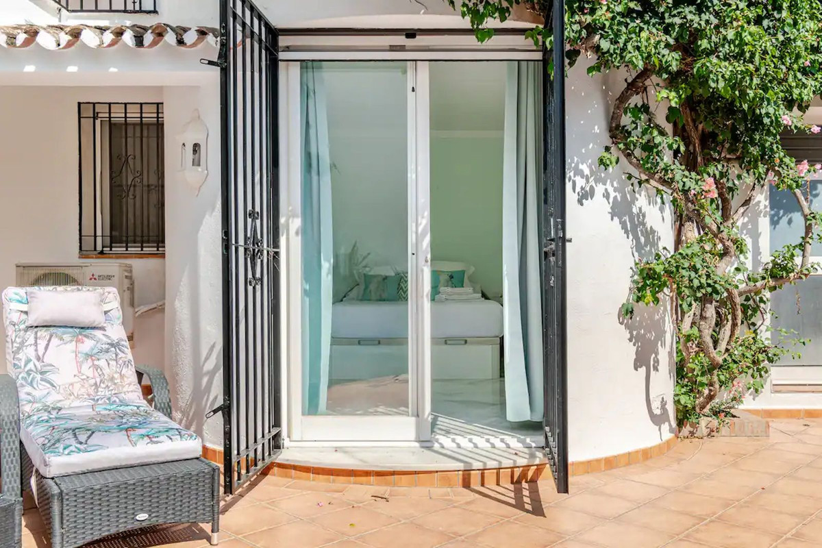 4 Bed Townhouse for sale in Nagüeles Costa Del Sol, Málaga, Spain