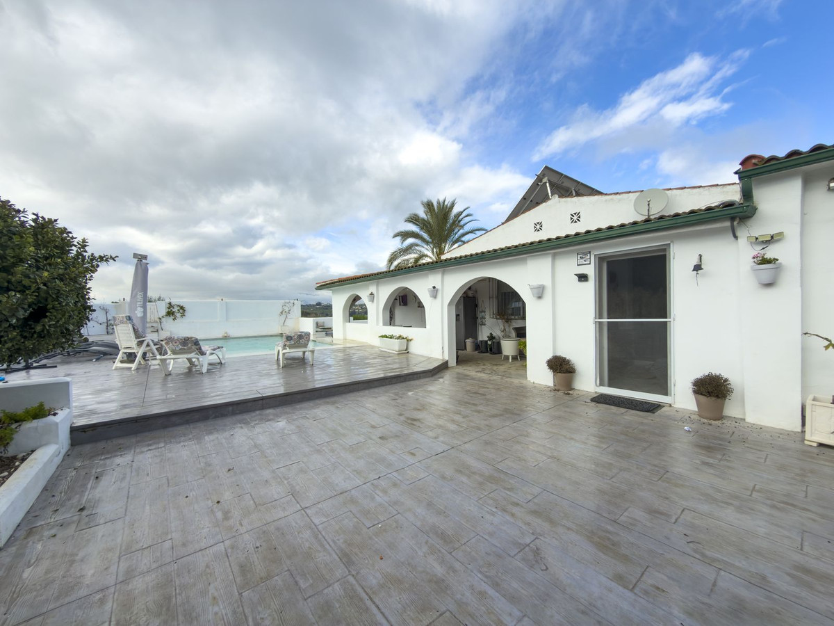 Se vende Finca - Cortijo de 3 dormitorios en Costa Del Sol, Málaga, España