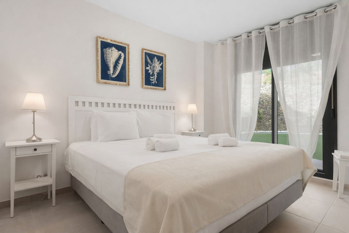 3 Bed Apartment for sale in Calanova Golf Costa Del Sol, Málaga, Spain