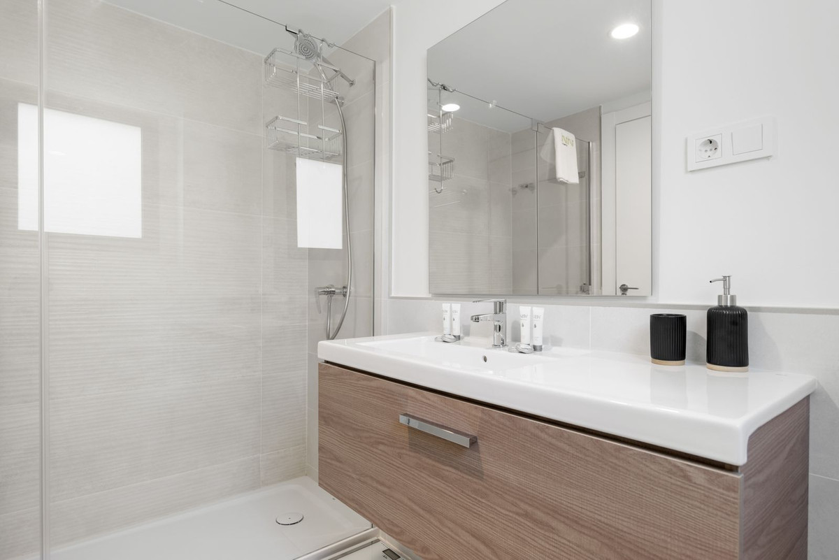 3 Bed Apartment for sale in Calanova Golf Costa Del Sol, Málaga, Spain