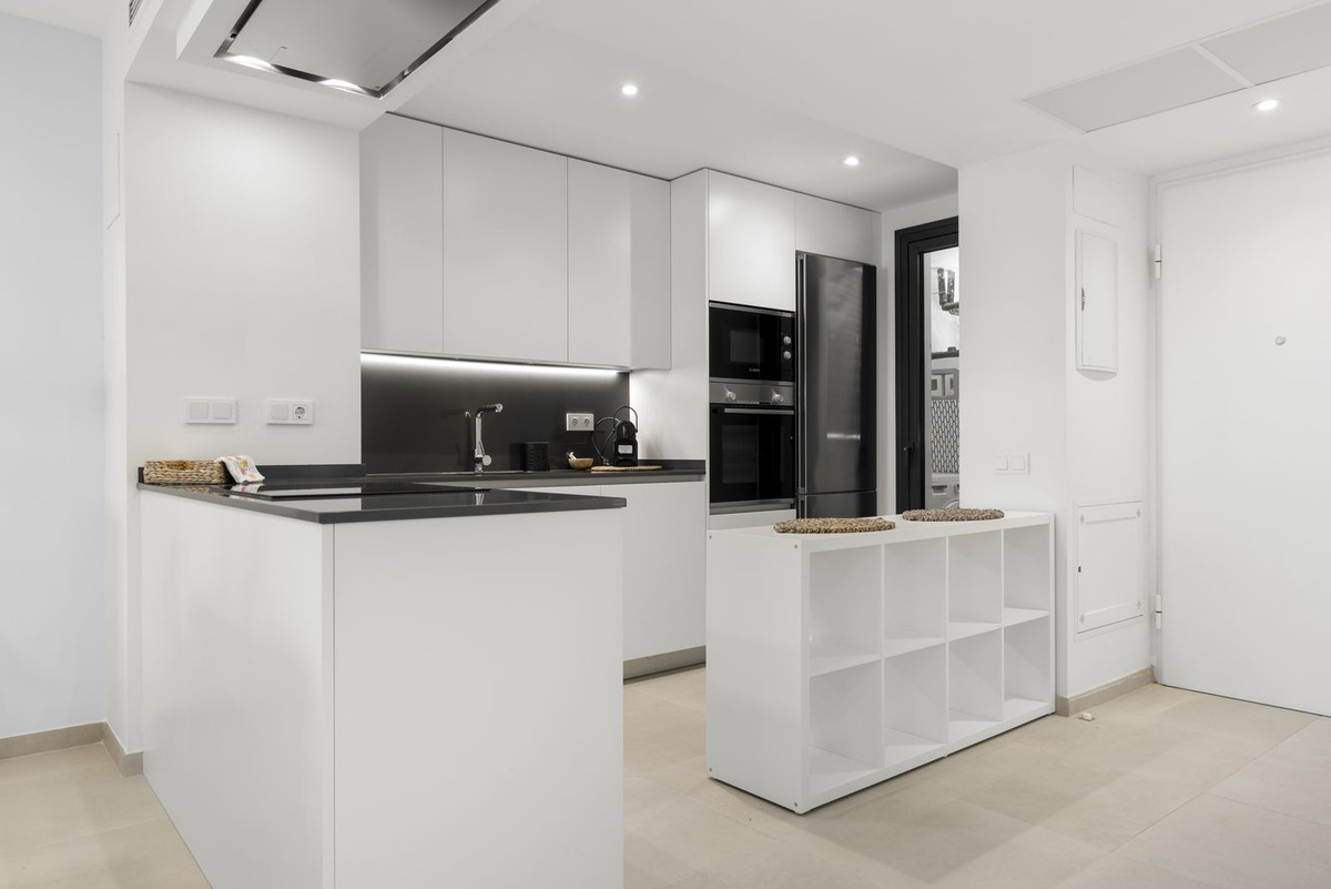 3 Bed Apartment for sale in Calanova Golf Costa Del Sol, Málaga, Spain