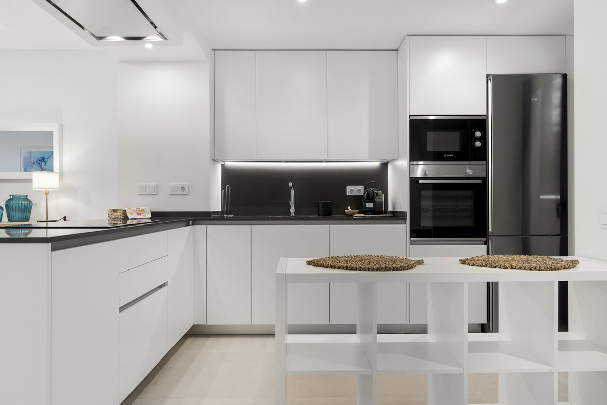 3 Bed Apartment for sale in Calanova Golf Costa Del Sol, Málaga, Spain