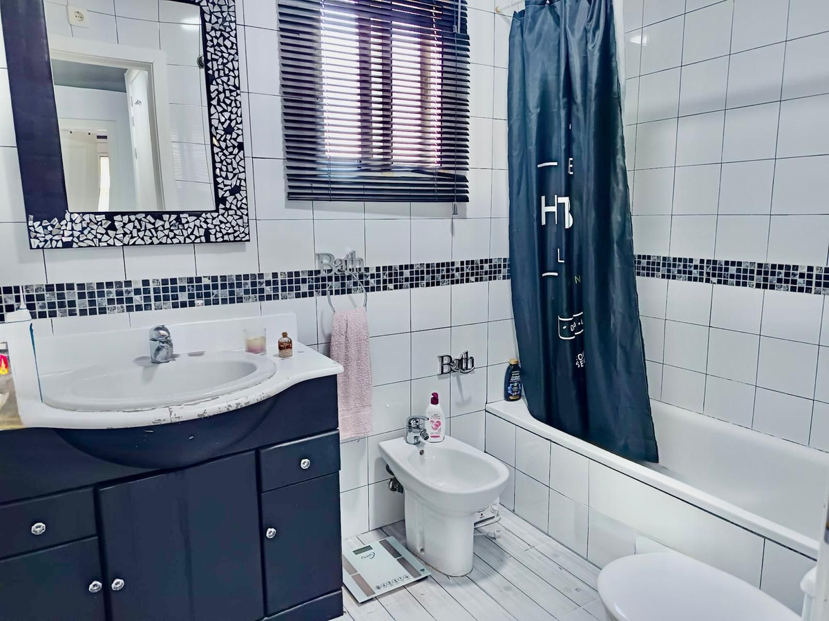 4 Bed Townhouse for sale in Alhaurín De La Torre Costa Del Sol, Málaga, Spain