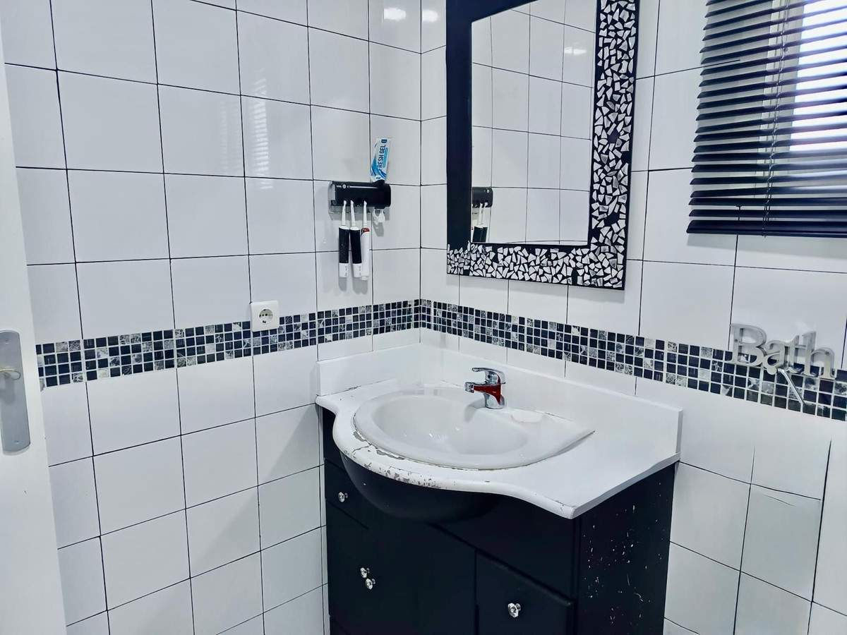 4 Bed Townhouse for sale in Alhaurín De La Torre Costa Del Sol, Málaga, Spain