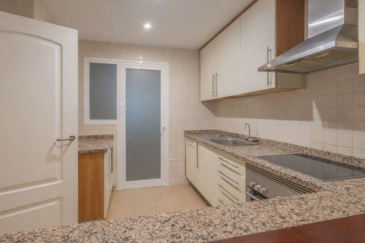 Se vende Apartamento Planta Baja de 2 dormitorios en Costa Del Sol, Cadiz, España