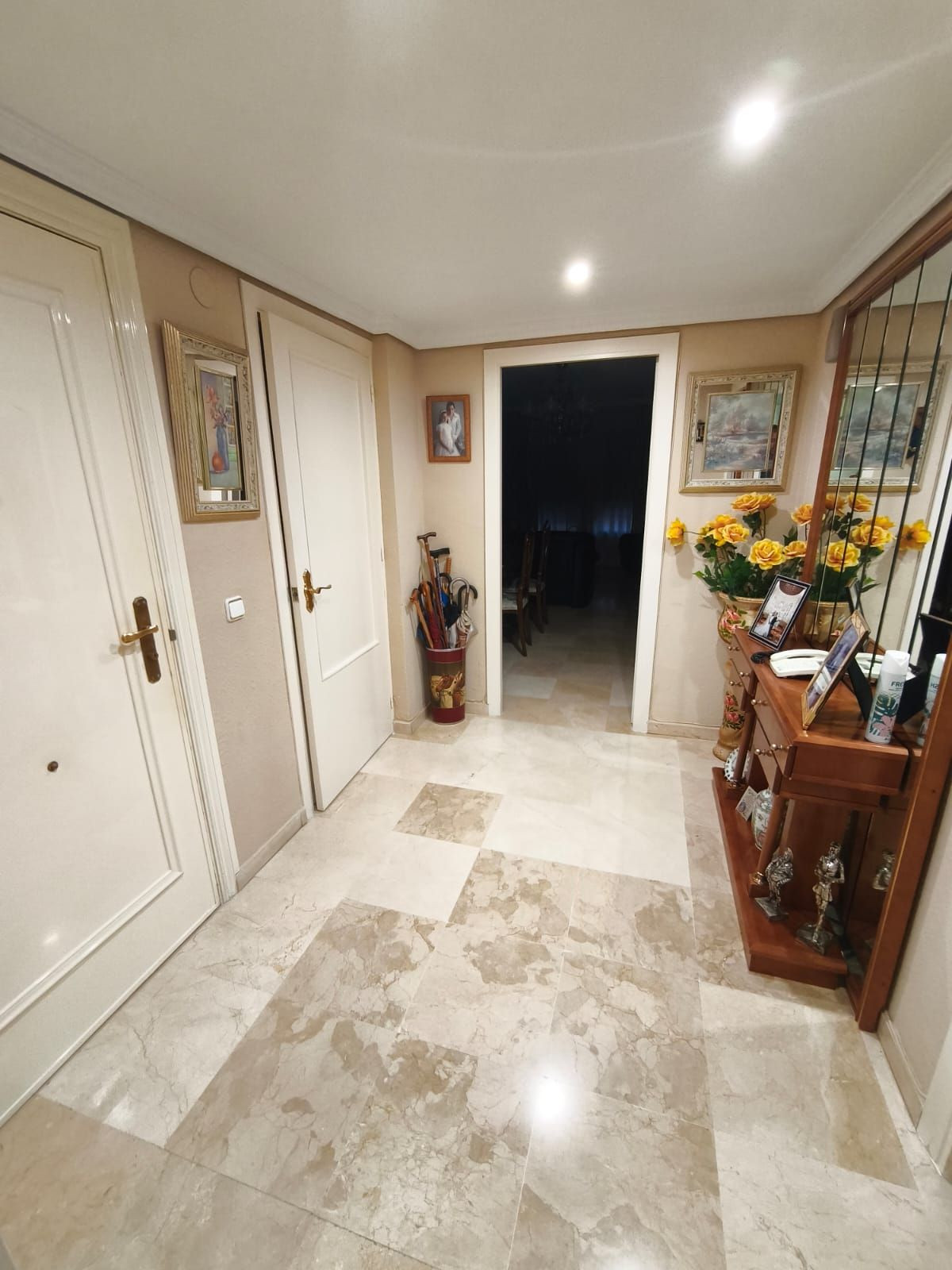 3 Bed Apartment for sale in Fuengirola Costa Del Sol, Málaga, Spain