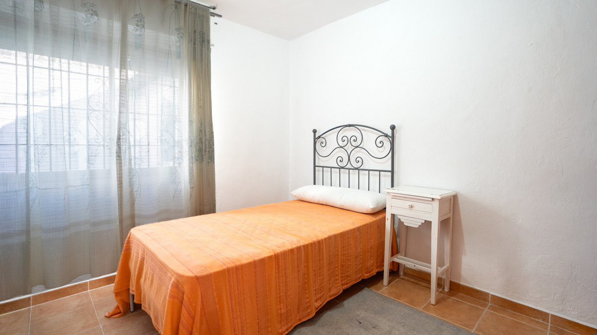 Se vende Finca - Cortijo de 2 dormitorios en Costa Del Sol, Málaga, España