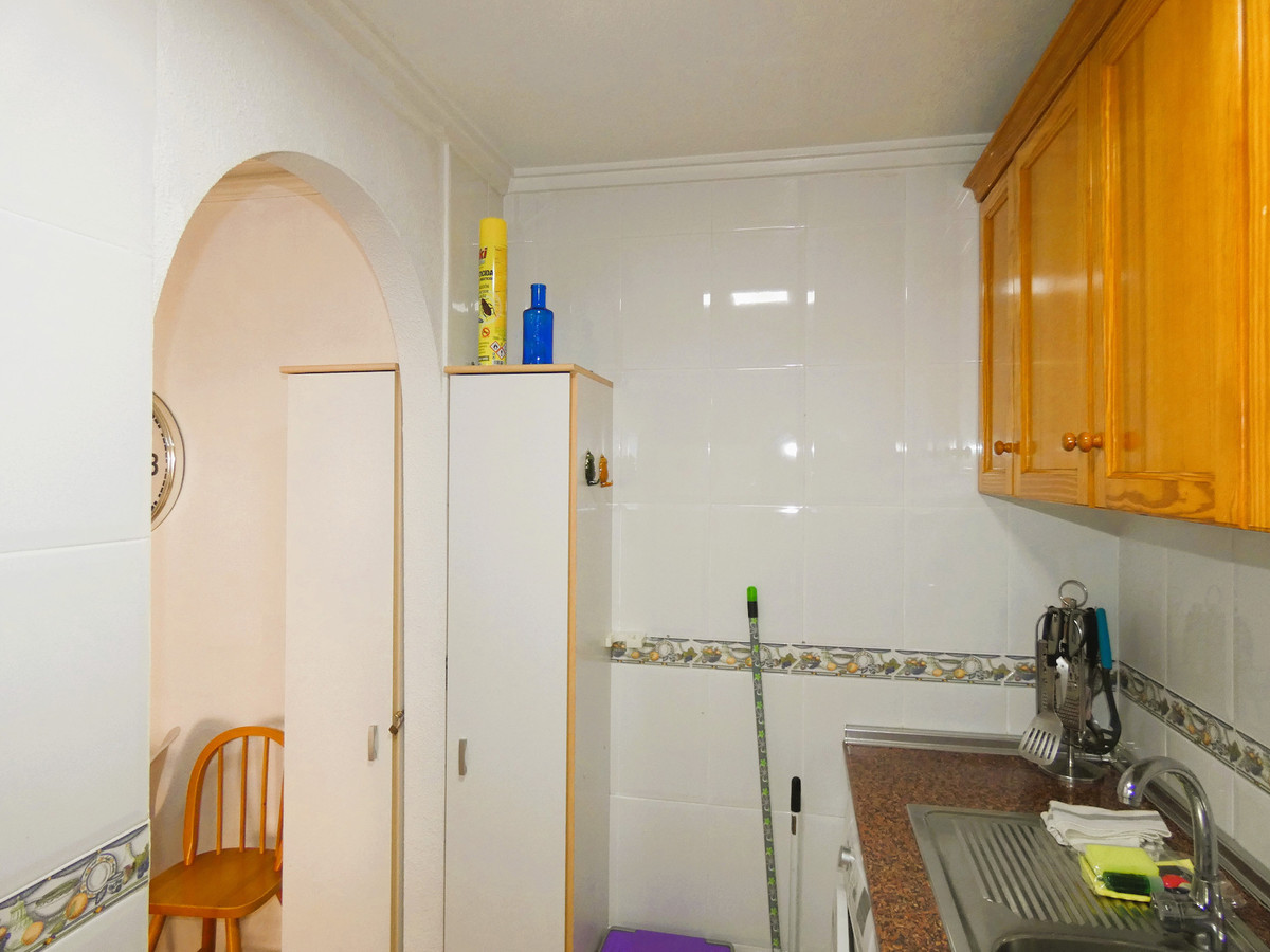 Se vende Apartamento Planta Media de 2 dormitorios en Costa Blanca, Alicante, España
