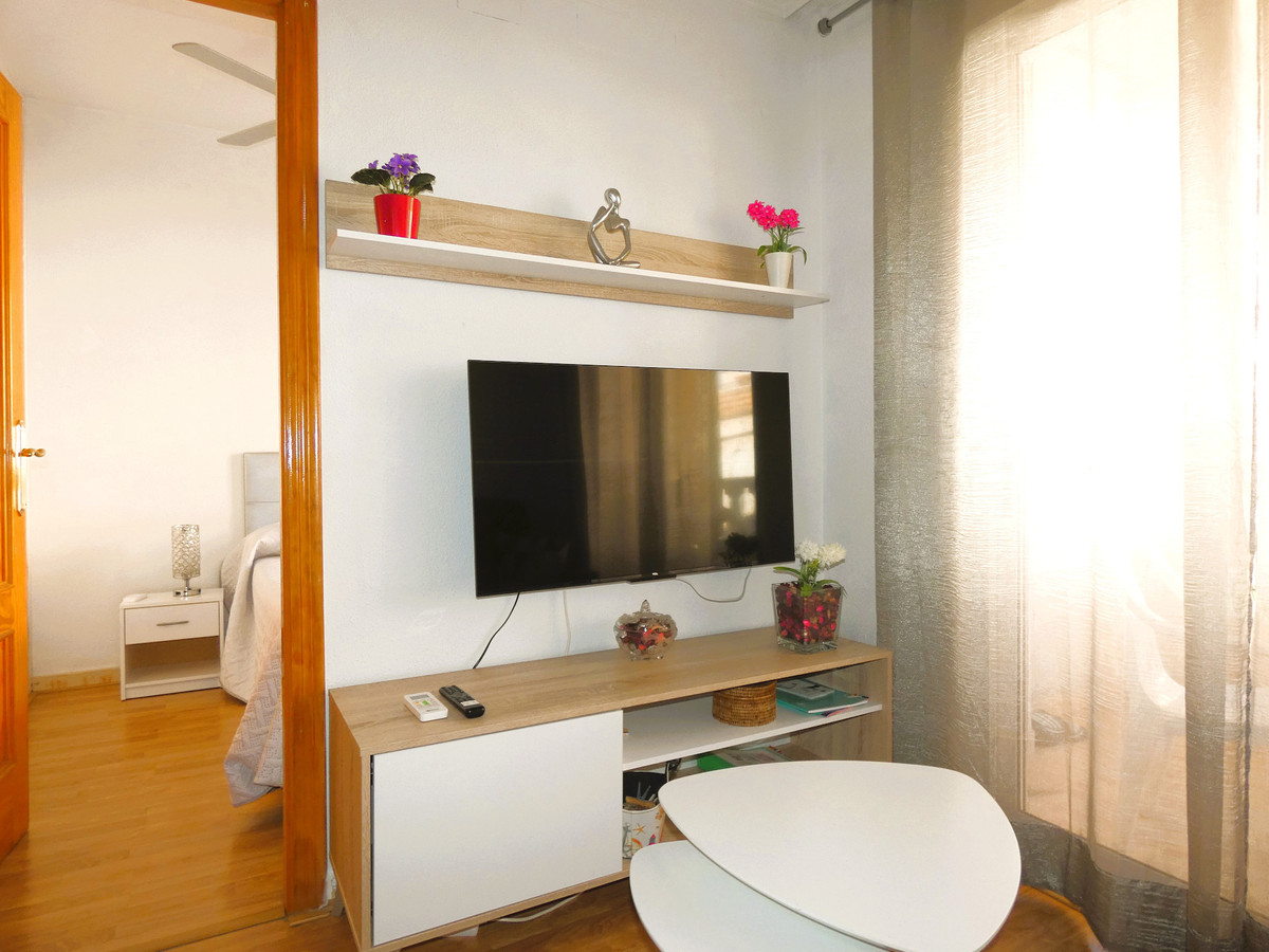 Se vende Apartamento Planta Media de 2 dormitorios en Costa Blanca, Alicante, España