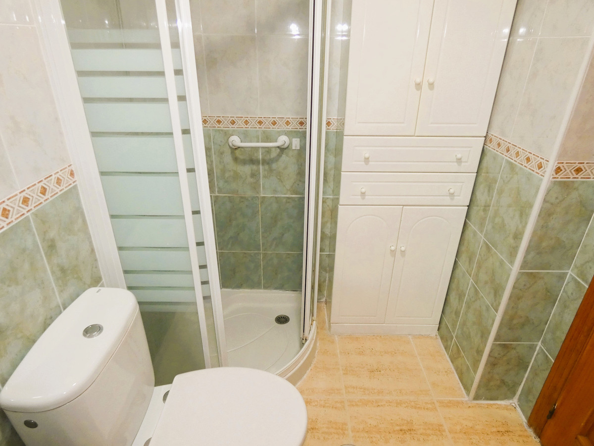 Se vende Apartamento Planta Media de 2 dormitorios en Costa Blanca, Alicante, España