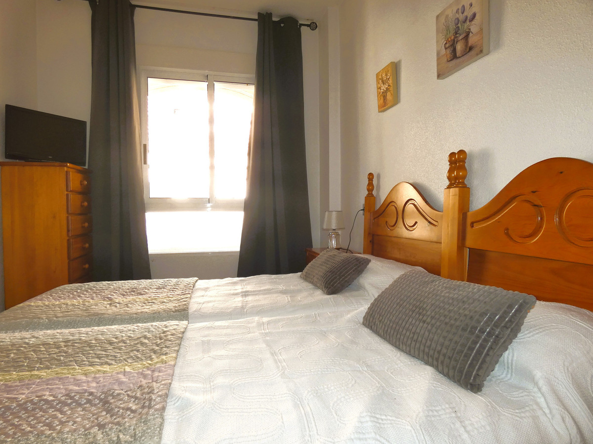 Se vende Apartamento Planta Media de 2 dormitorios en Costa Blanca, Alicante, España
