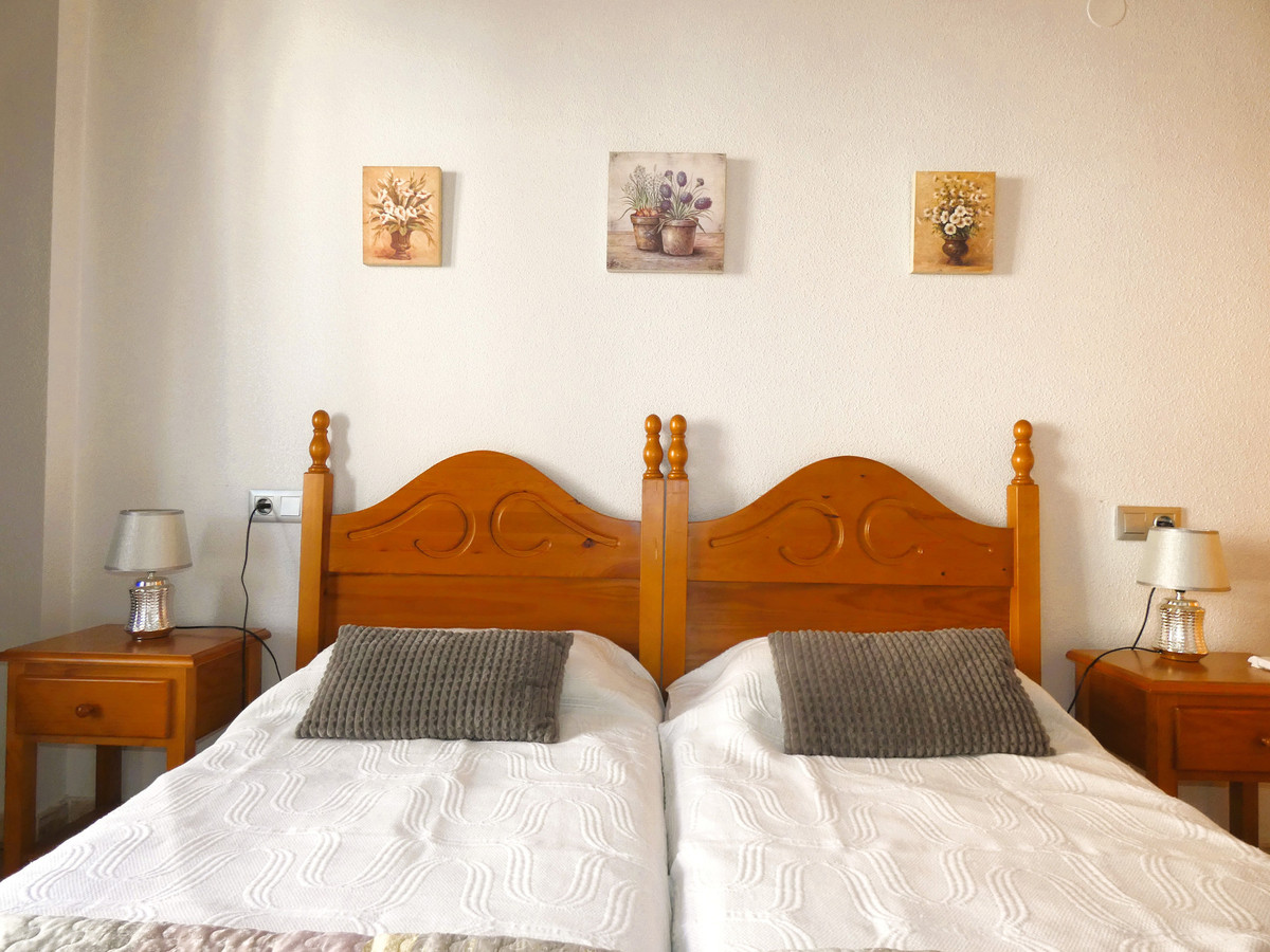Se vende Apartamento Planta Media de 2 dormitorios en Costa Blanca, Alicante, España