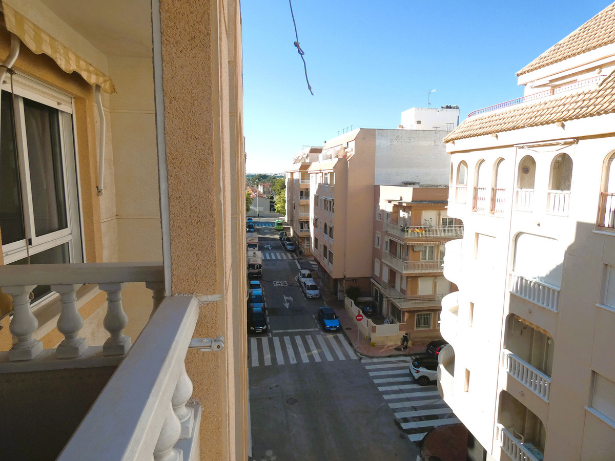 Se vende Apartamento Planta Media de 2 dormitorios en Costa Blanca, Alicante, España