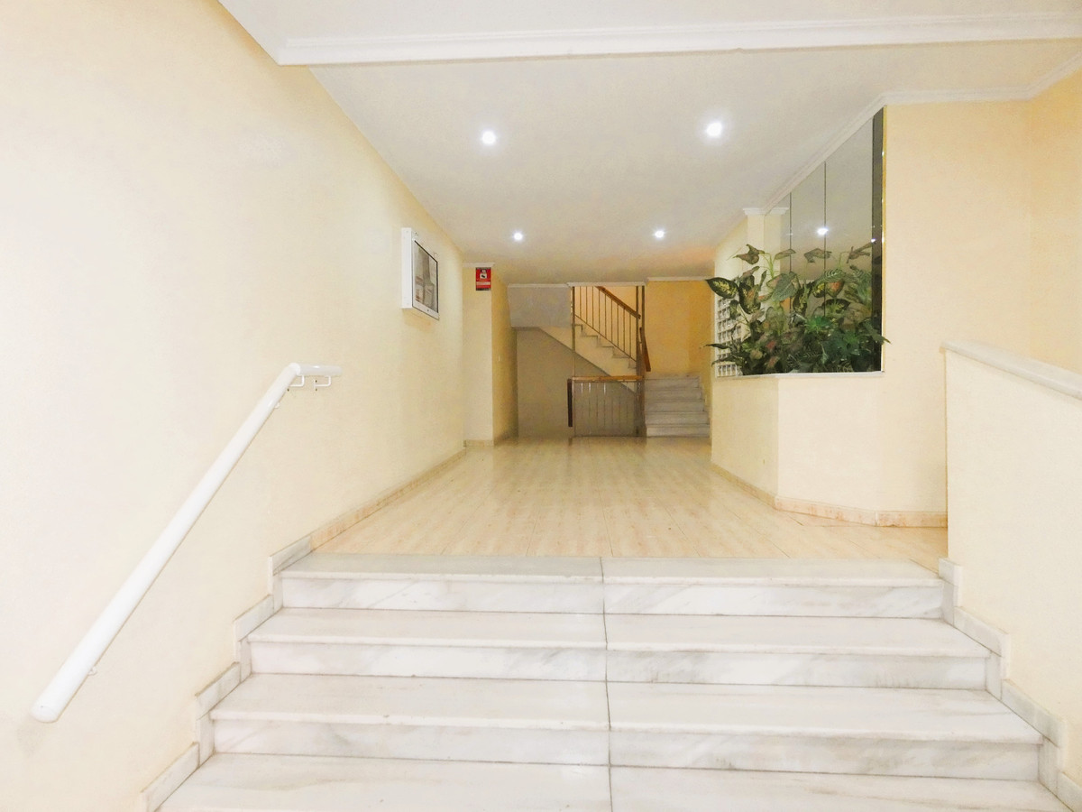 Se vende Apartamento Planta Media de 2 dormitorios en Costa Blanca, Alicante, España